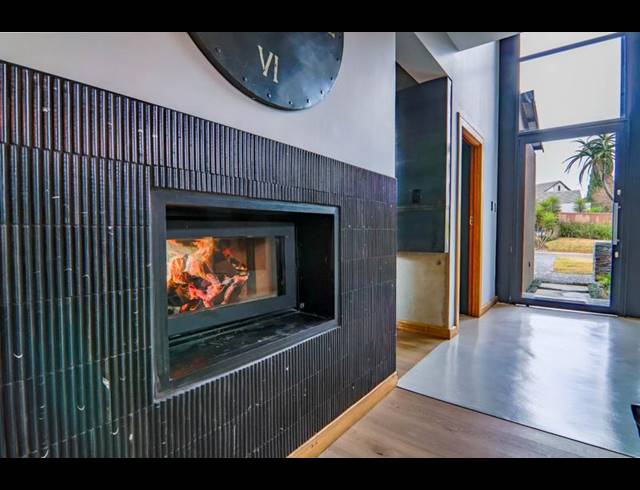 4 BEDROOM HOUSE FOR SALE IN COPPERLEAF ESTATE